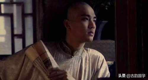 形容初见的诗句_形容初见的美好的诗词