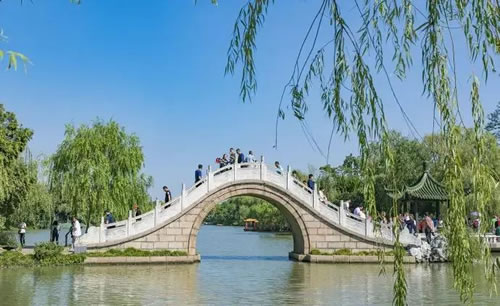 形容江南的词语_形容江南意境的词语