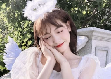 阳光明媚心情好的说说短句_适合发朋友圈正能量短句