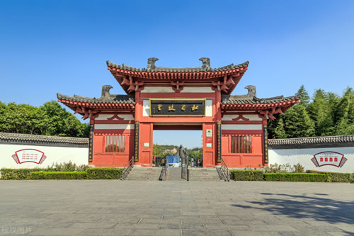 江南逢李龟年朗读_江南逢李龟年全诗意思