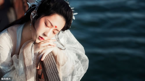 形容恋人别离的诗句_情人离别伤感的诗句经典