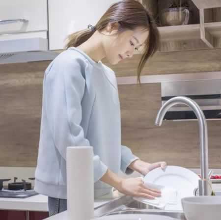 形容开心干家务的句子
