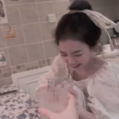 ŮڷȦľ