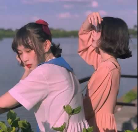 适合假期和姐妹见面发的句子